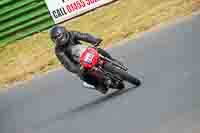 Vintage-motorcycle-club;eventdigitalimages;mallory-park;mallory-park-trackday-photographs;no-limits-trackdays;peter-wileman-photography;trackday-digital-images;trackday-photos;vmcc-festival-1000-bikes-photographs